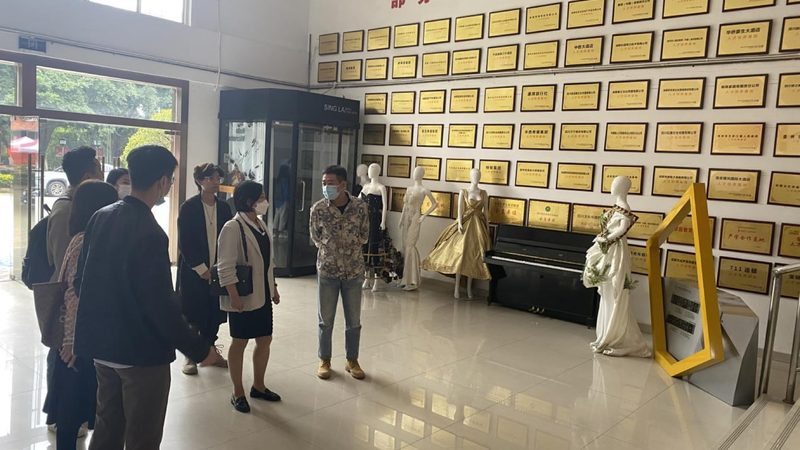 易拉宝材质，如何选择更适合的？**